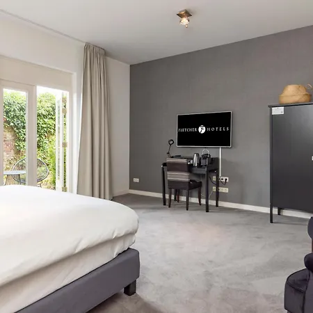 Fletcher Chateau De Raay