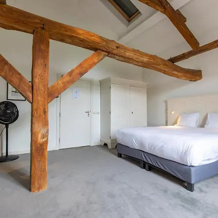 Fletcher Chateau De Raay Отель 4*