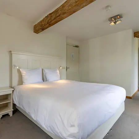 Fletcher Château De Raay 4*