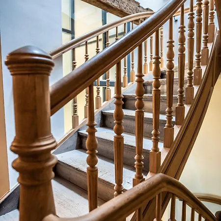 Fletcher Chateau De Raay