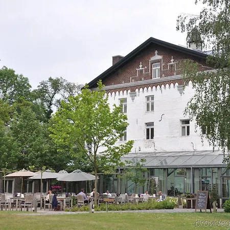 Отель Fletcher Chateau De Raay