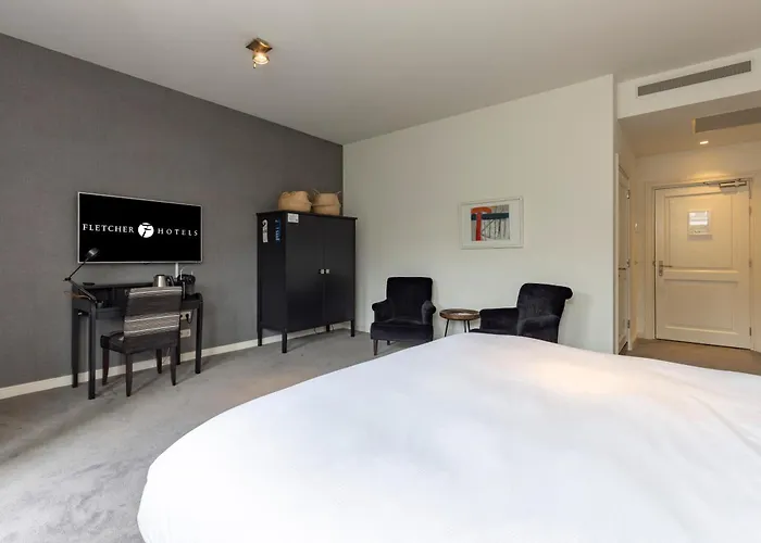 Fletcher Chateau De Raay 호텔 바를러