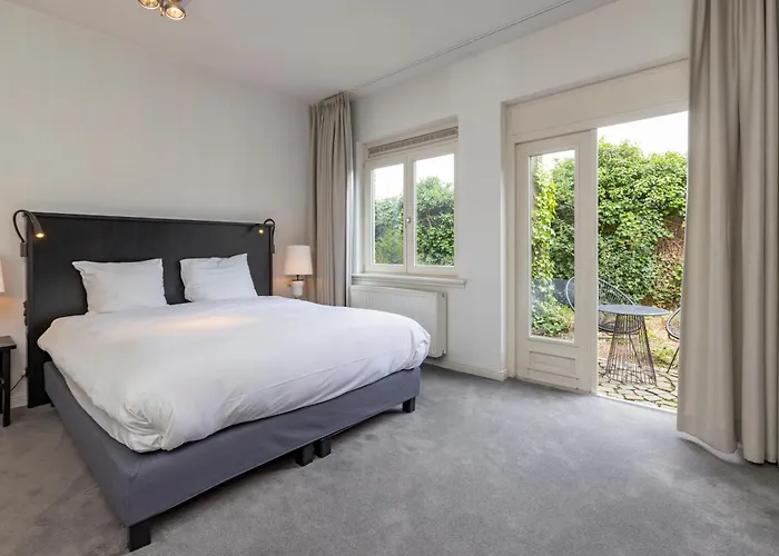 Fletcher Chateau De Raay 호텔