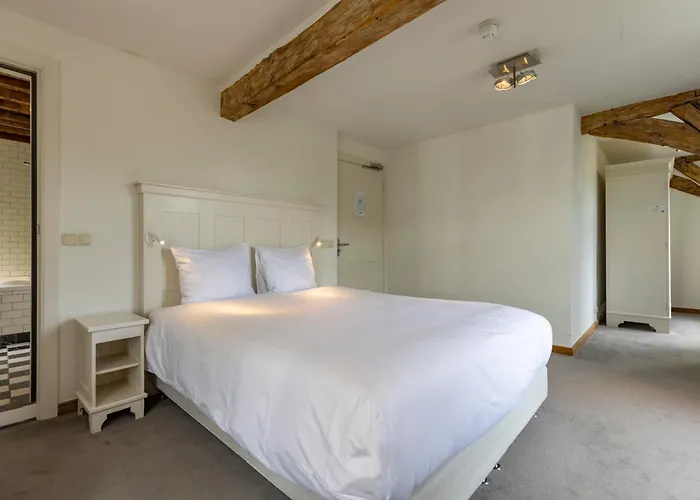 Fletcher Château De Raay 4*