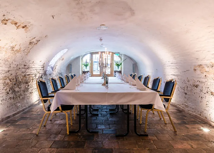 Fletcher Chateau De Raay 호텔