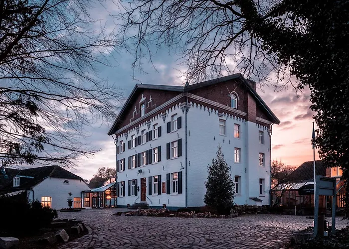 Fletcher Chateau De Raay 4* 바를러