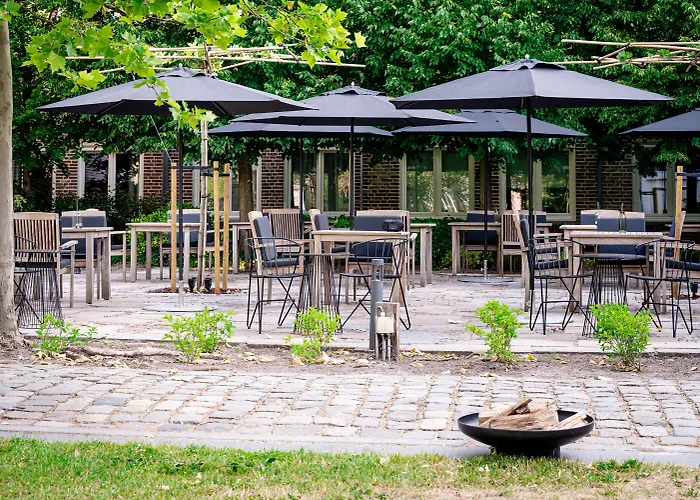 호텔 Fletcher Chateau De Raay 4*