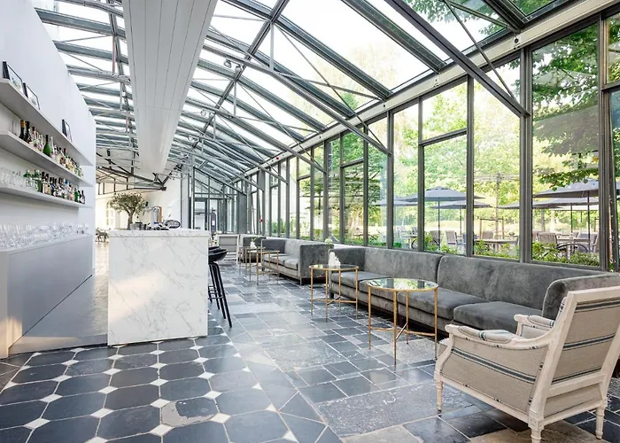 Fletcher Chateau De Raay