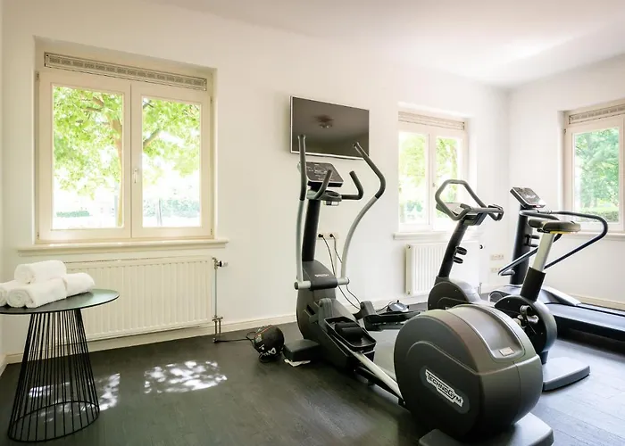 Fletcher Chateau De Raay 호텔 바를러