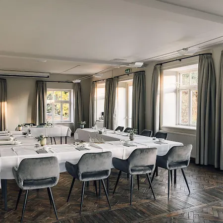 Fletcher Chateau De Raay Hotel