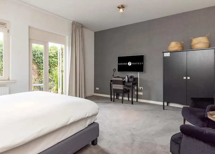 Fletcher Chateau De Raay