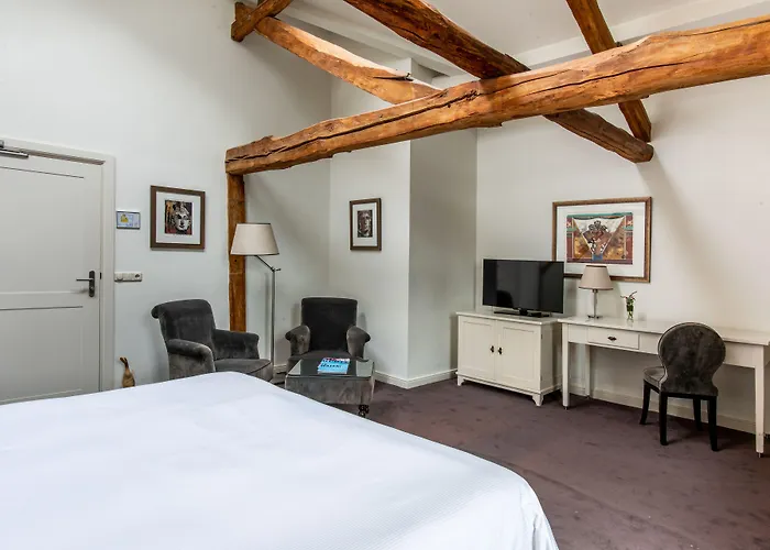 Fletcher Chateau De Raay Hotel