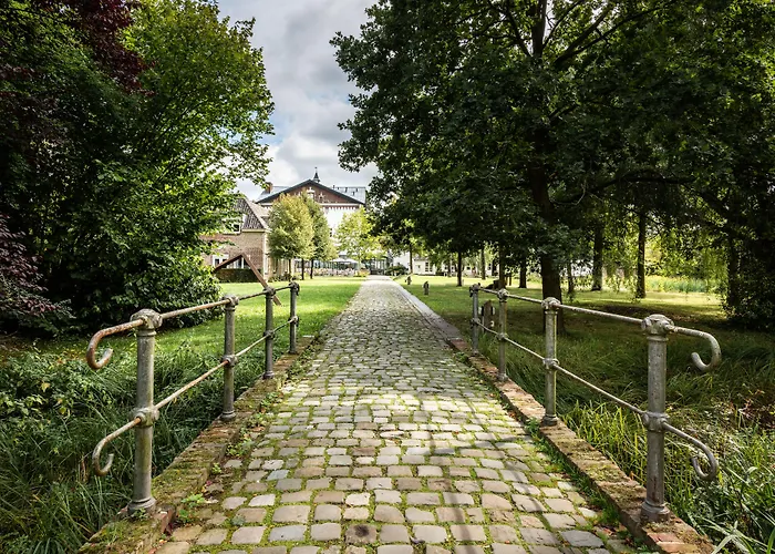 Hotel Fletcher Chateau De Raay 4*