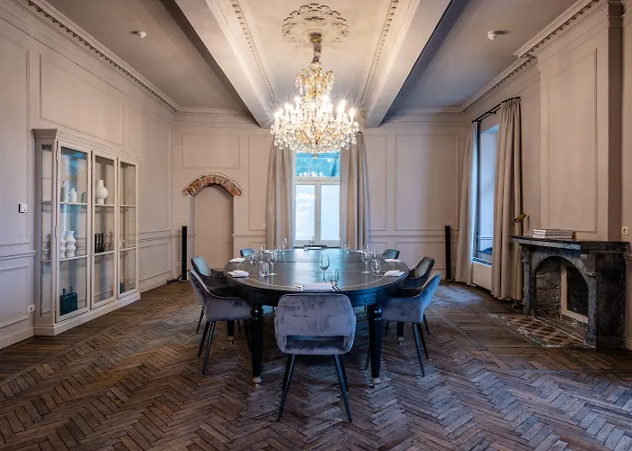 Fletcher Chateau De Raay